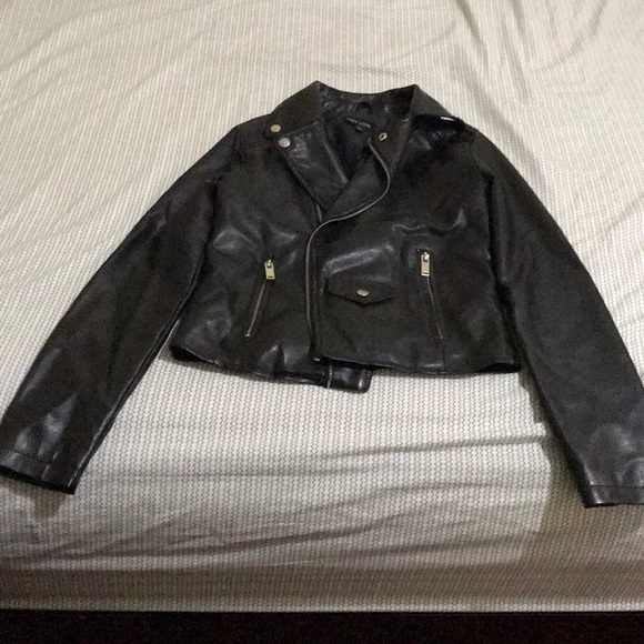 Leather jacket - Picture 1 of 4